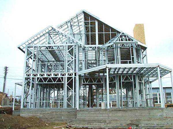 新余钢结构建筑的腐蚀问题应该如何预防